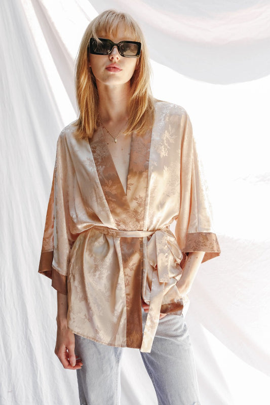 Tonal jacquard kimono