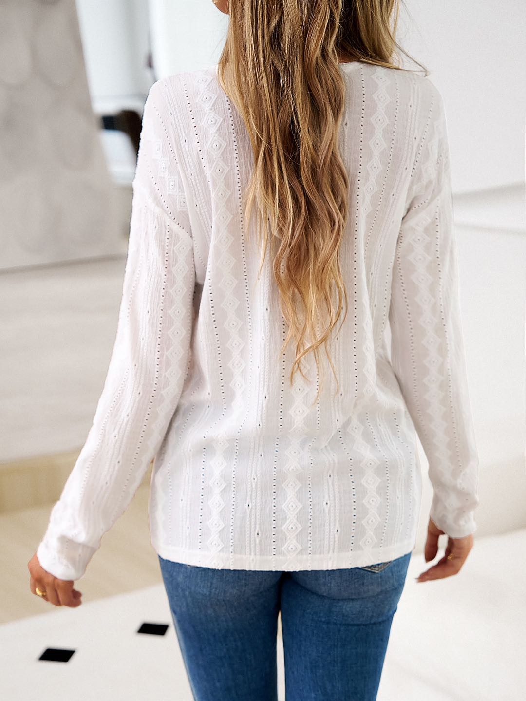 V-neck long sleeve