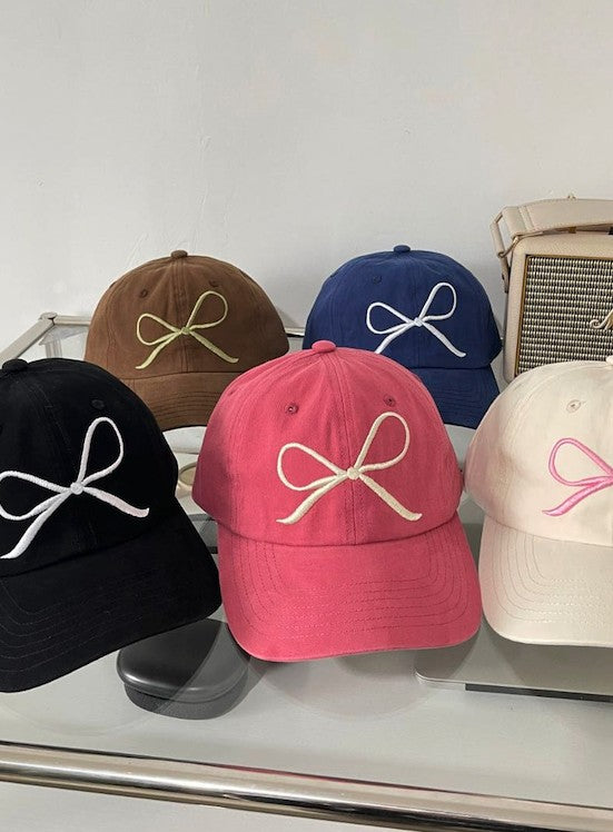 Bow baseball cap