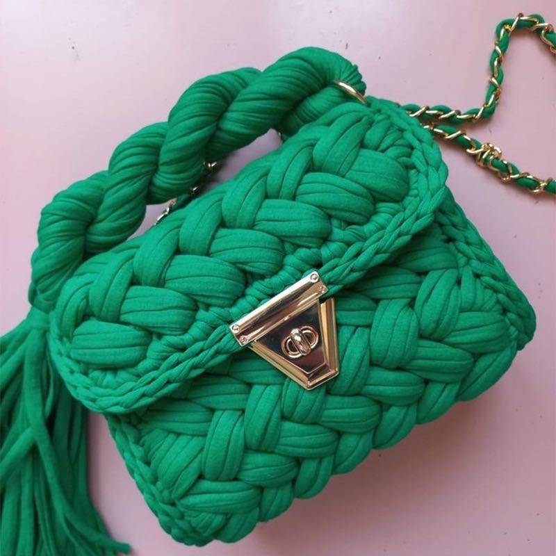 Crochet mini hang bag